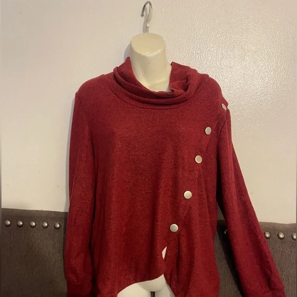 🚨NEW NOTATIONS Petite Long Sleeve Overlapping Cowl Neck Top - Picture 4 of 4